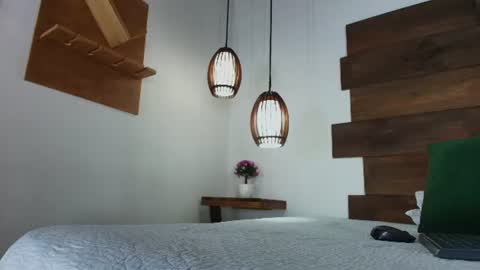 Snapshot of candy_feett chatting on 06-10-26, 07:13 Jolie online show from 06-10-26, 07:13