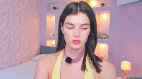 Flora online show from 04-27-26, 07:06