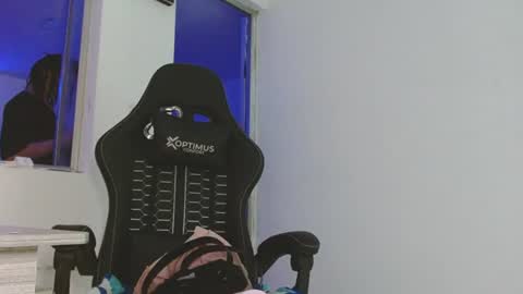 candy_giuliana21 online show from 06-12-26, 01:48
