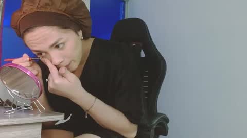 candy_giuliana21 online show from 06-18-26, 12:55