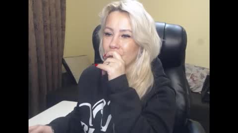 Snapshot of candy_hellenx chatting on 01-13-26, 06:08 candy_hellenx online show from 01-13-26, 06:08