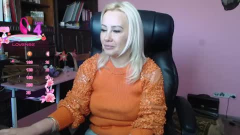 candy_hellenx online show from 04-22-26, 07:55