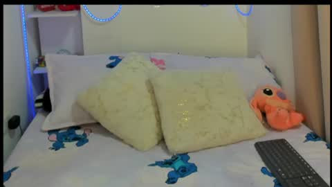 candy_kitty7343 online show from 06-24-26, 04:33