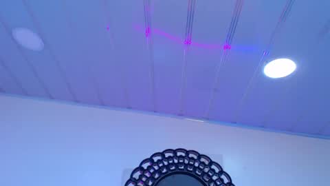 Snapshot of candy_lux_ chatting on 05-07-26, 01:05 Candy online show from 05-07-26, 01:05