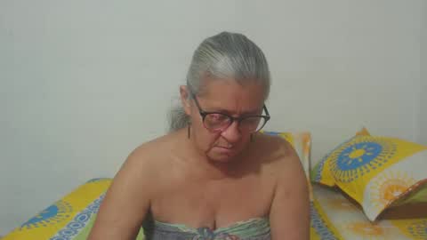 Snapshot of candy_mature_ chatting on 03-07-25, 10:43 candy online show from 03-07-25, 10:43