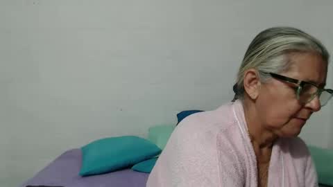 Snapshot of candy_mature_ chatting on 09-15-25, 12:54 candy online show from 09-15-25, 12:54