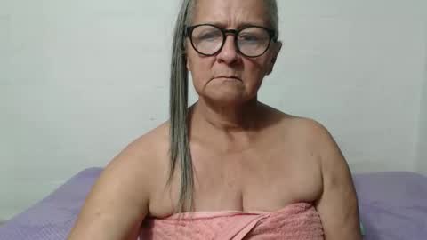 Snapshot of candy_mature_ chatting on 09-22-25, 12:56 candy online show from 09-22-25, 12:56