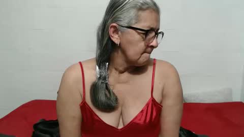 Snapshot of candy_mature_ chatting on 10-20-25, 01:28 candy online show from 10-20-25, 01:28