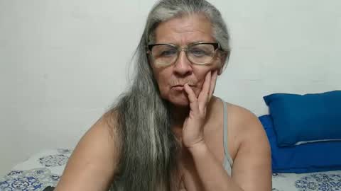 Snapshot of candy_mature_ chatting on 11-06-25, 12:44 candy online show from 11-06-25, 12:44