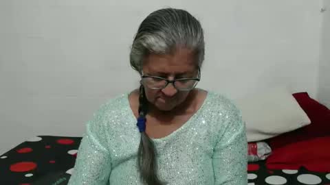 Snapshot of candy_mature_ chatting on 11-30-25, 12:25 candy online show from 11-30-25, 12:25