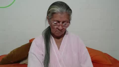 Snapshot of candy_mature_ chatting on 12-23-25, 01:58 candy online show from 12-23-25, 01:58