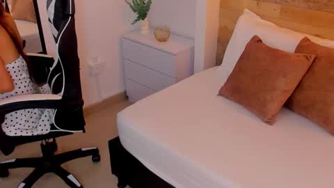 Snapshot of candy_summer28_ chatting on 11-21-25, 07:23 CANDY online show from 11-21-25, 07:23