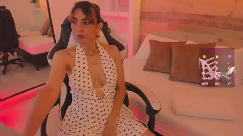 Snapshot of candy_summer28_ chatting on 12-15-25, 07:29 CANDY online show from 12-15-25, 07:29