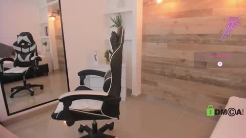 Snapshot of candy_summer28_ chatting on 02-26-26, 07:35 CANDY online show from 02-26-26, 07:35