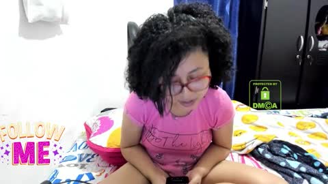 Snapshot of candy_val chatting on 11-23-25, 06:35 candy_val online show from 11-23-25, 06:35