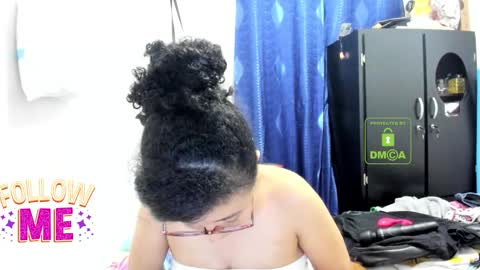 Snapshot of candy_val chatting on 12-01-25, 06:40 candy_val online show from 12-01-25, 06:40