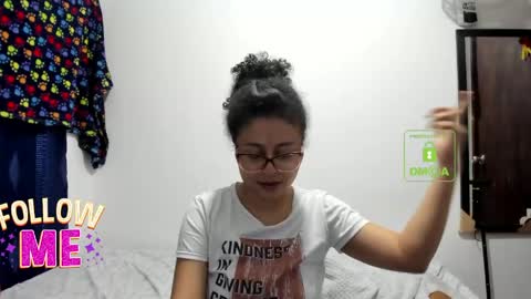 candy_val online show from 06-04-26, 06:08