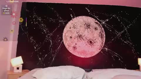 Snapshot of candyandmarilyn chatting on 09-21-25, 08:43 and MarilynHot online show from 09-21-25, 08:43