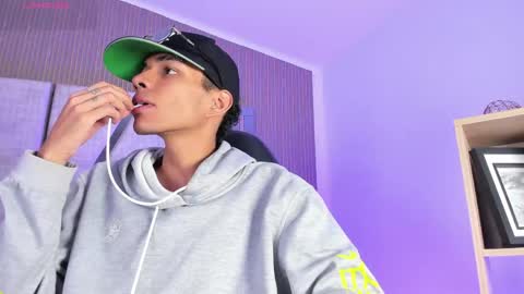  and MarilynHot online show from 04-28-26, 09:20