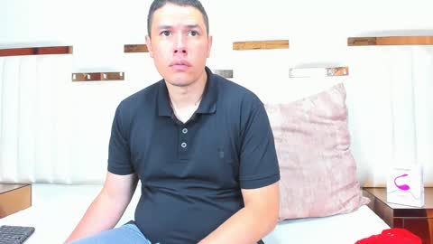 Snapshot of candyandsteven chatting on 11-05-25, 02:55 candyandsteven online show from 11-05-25, 02:55