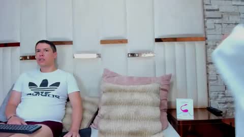 Snapshot of candyandsteven chatting on 01-15-26, 03:11 candyandsteven online show from 01-15-26, 03:11