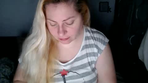 Laura online show from 02-04-25, 02:21