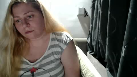 Laura online show from 02-04-25, 07:11