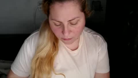 Laura online show from 02-06-25, 10:59