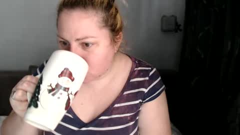 Laura online show from 02-14-25, 10:17