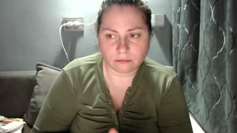 Laura online show from 11-12-25, 08:08