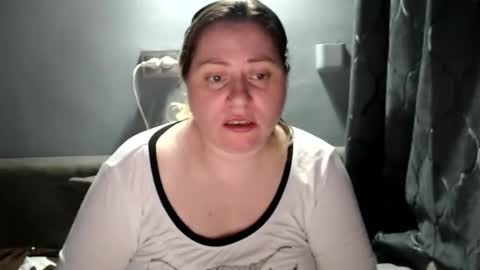 Laura online show from 11-14-25, 05:55