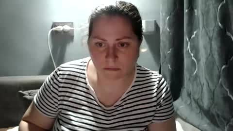 Laura online show from 11-26-25, 06:20