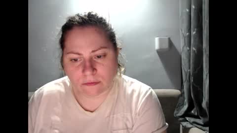 Laura online show from 12-02-25, 02:01