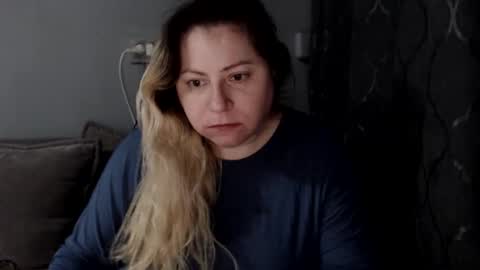 Laura online show from 02-08-26, 04:21