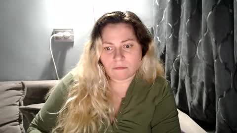 Laura online show from 02-15-26, 11:34