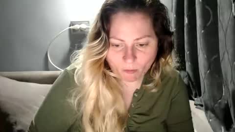 Laura online show from 04-14-26, 06:36