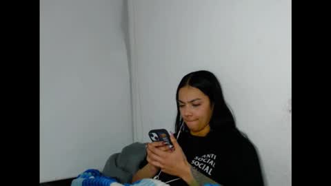 Sara online show from 10-31-25, 05:30