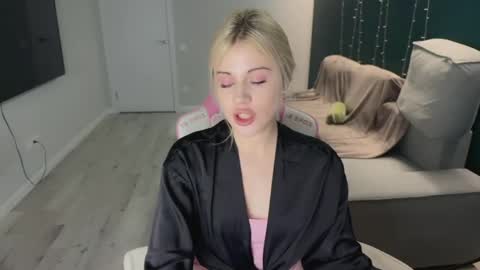 You can call me HH online show from 03-30-26, 07:48