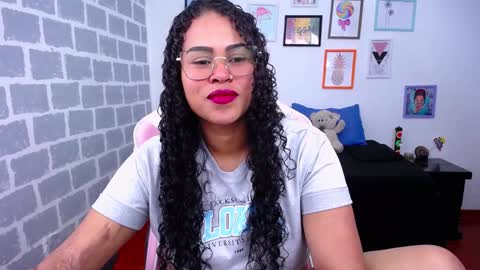 Snapshot of candyhot_sex chatting on 12-02-24, 06:10 Karen online show from 12-02-24, 06:10