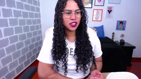 Snapshot of candyhot_sex chatting on 12-11-24, 03:45 Karen online show from 12-11-24, 03:45