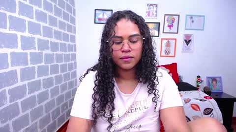 Snapshot of candyhot_sex chatting on 01-06-25, 10:58 Karen online show from 01-06-25, 10:58