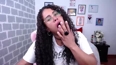 Snapshot of candyhot_sex chatting on 03-11-25, 05:27 Karen online show from 03-11-25, 05:27