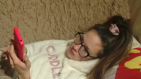 Snapshot of candylady136 chatting on 01-20-25, 01:28 say meow and send tip  online show from 01-20-25, 01:28