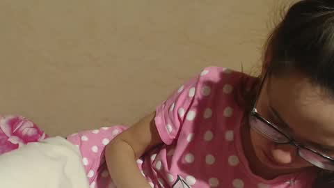 Snapshot of candylady136 chatting on 03-10-25, 04:57 say meow and send tip  online show from 03-10-25, 04:57
