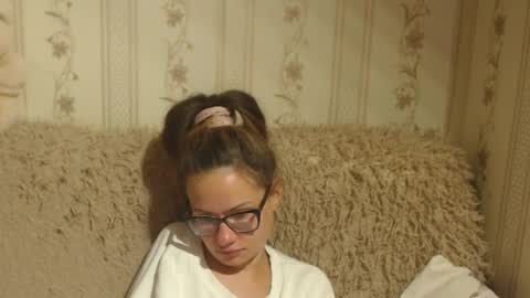 Snapshot of candylady136 chatting on 09-16-25, 08:59 say meow and send tip  online show from 09-16-25, 08:59