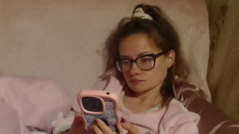 Snapshot of candylady136 chatting on 10-03-25, 06:49 say meow and send tip  online show from 10-03-25, 06:49