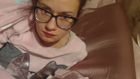 Snapshot of candylady136 chatting on 10-16-25, 09:16 say meow and send tip  online show from 10-16-25, 09:16