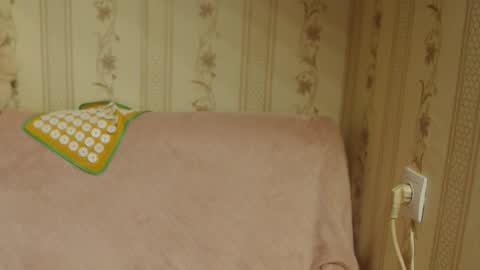 Snapshot of candylady136 chatting on 10-17-25, 10:07 say meow and send tip  online show from 10-17-25, 10:07