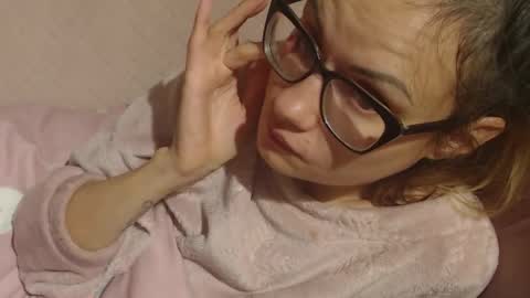 say meow and send tip  online show from 11-12-25, 07:13