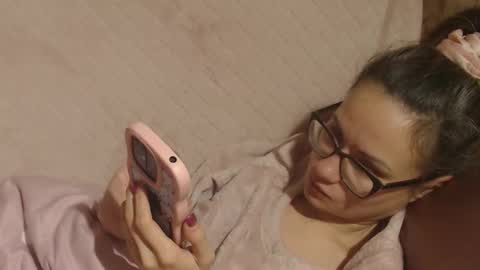 say meow and send tip  online show from 11-26-25, 02:07